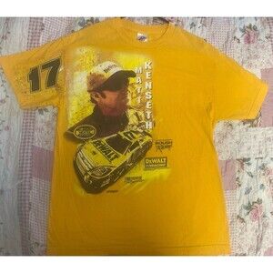 Vintage Matt Kenseth T-Shirt Men's Large #17 Yellow NASCAR Dewalt Roush Racing